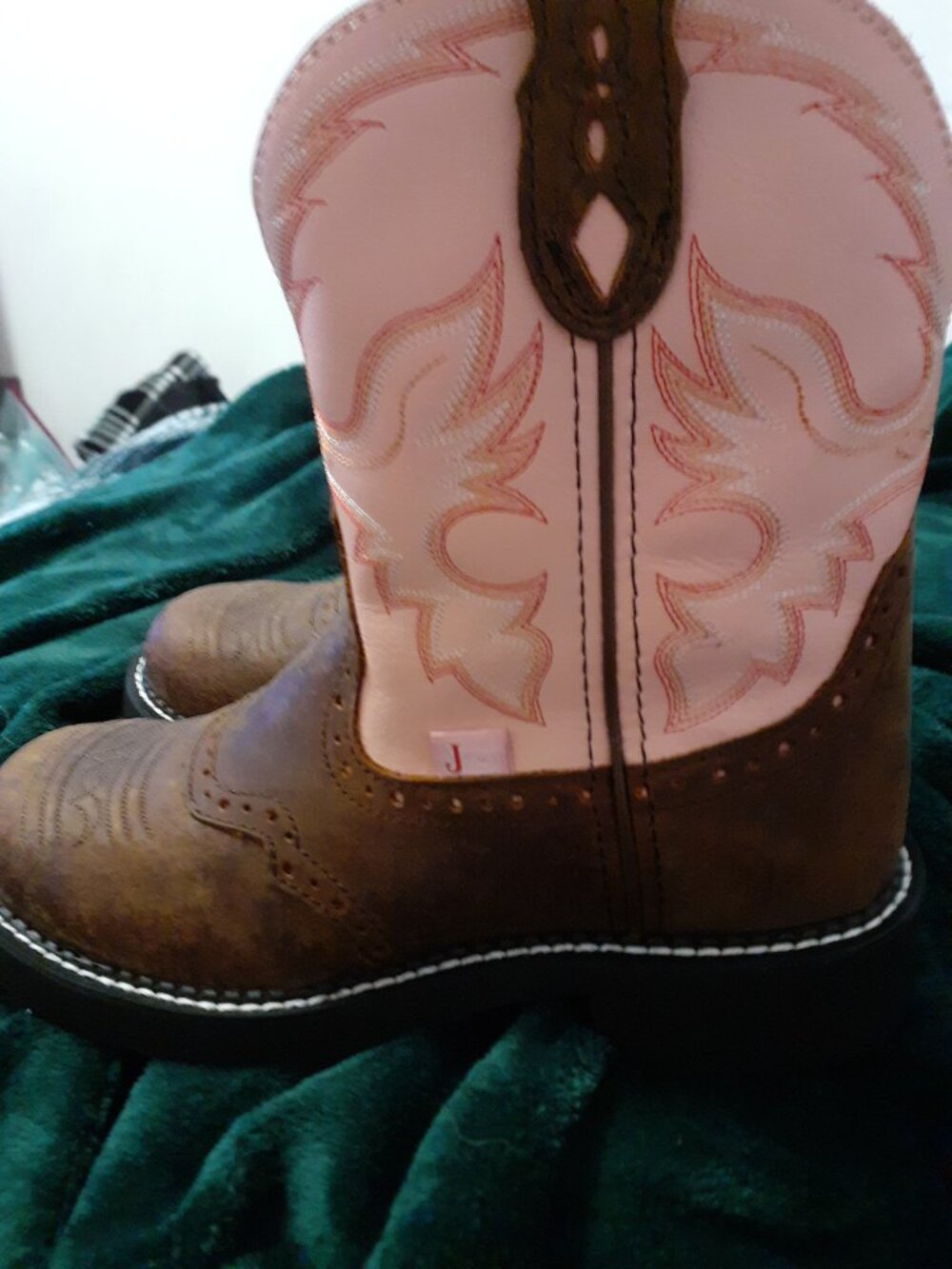 JUSTIN BOOTS GYPSY LEATHER ROUND TOE COWBOY BOOTS PINK NEW W TAGS, BEAUTIFUL